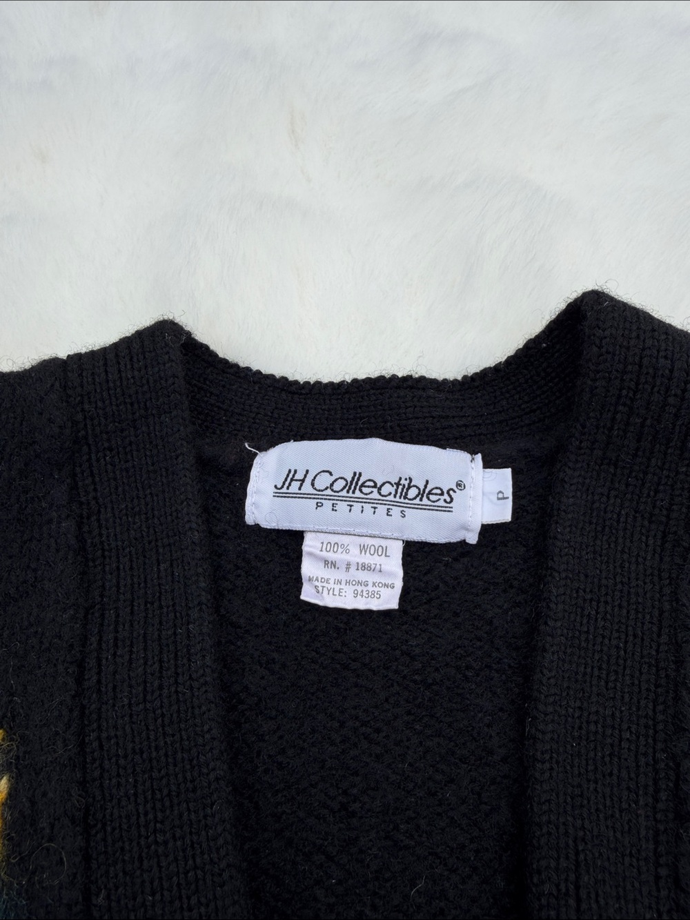 Vintage Petite wool Black Floral Button-Up Women's Cardigan Sweater - Picture 2 of 10